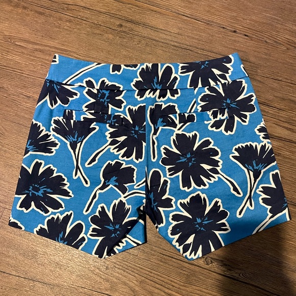 J. Crew Factory | Chino Vacation Shorts and Scarf - Picture 2 of 10